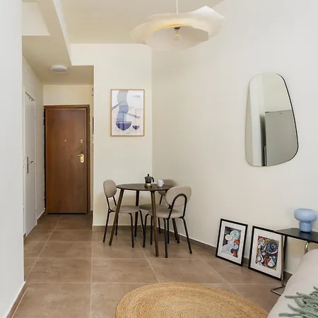 Japandi Style Flat In Center Thessaloníki