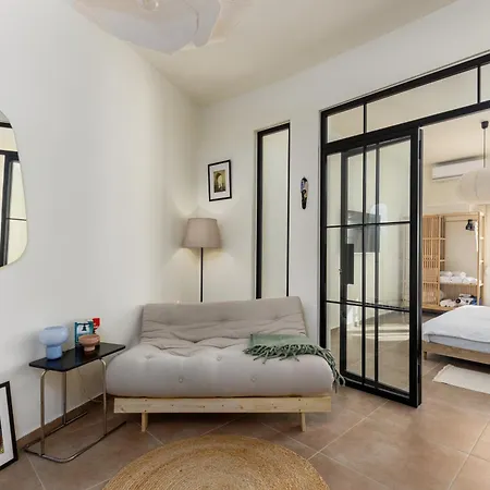 Japandi Style Flat In Center Salonicco